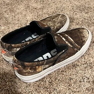 Converse Tree Camouflage One Star Cons Men 8.5 Slip On Shoe
